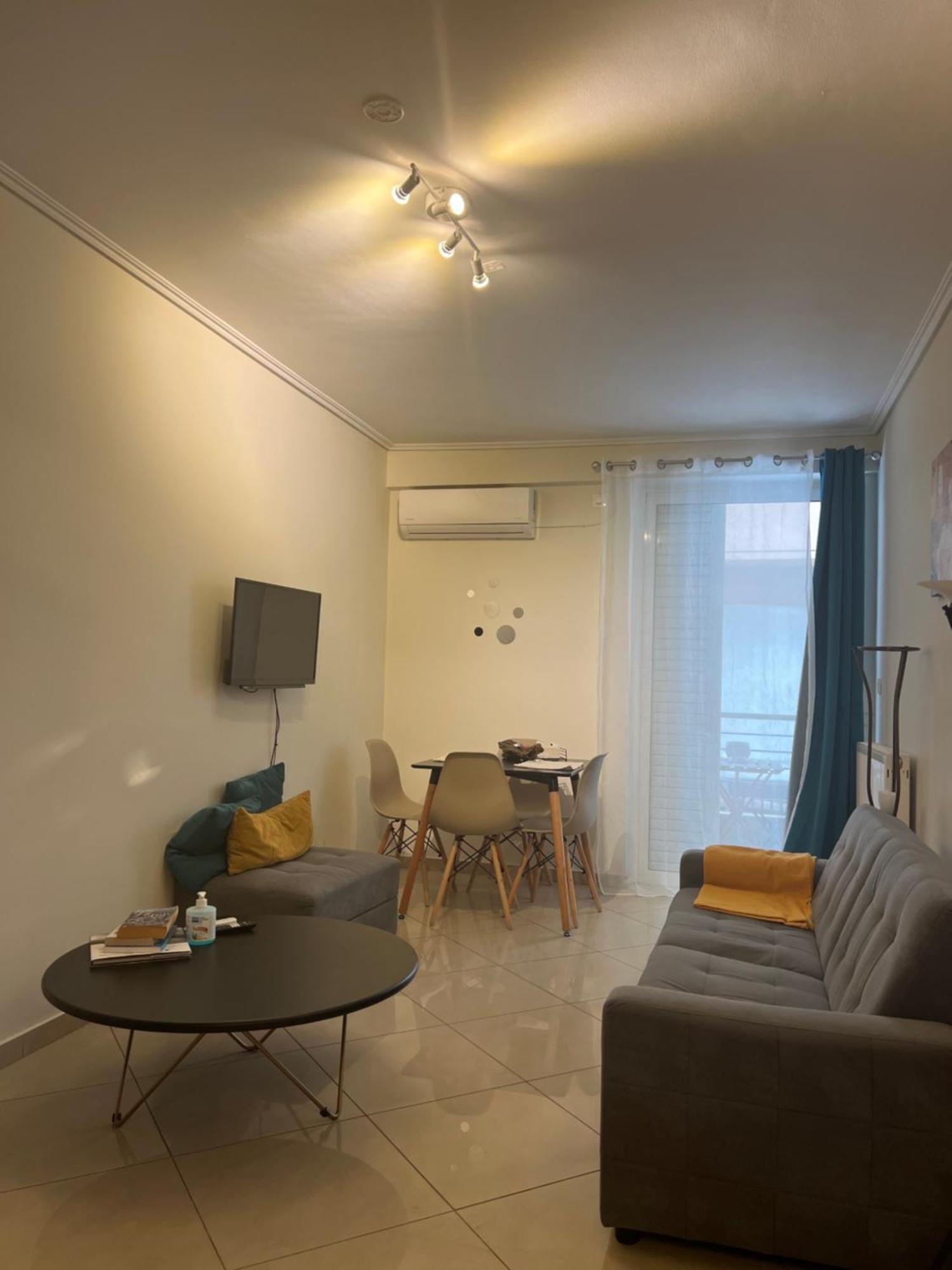 Colourful Artistic Apart 100Mbps Center Of アテネ エクステリア 写真